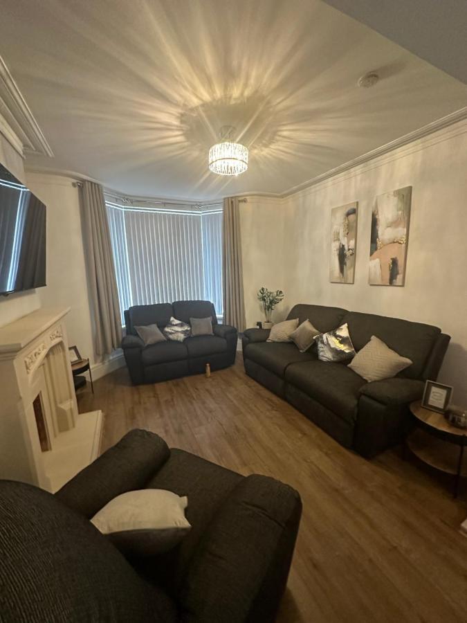 Watford Road House Holiday home